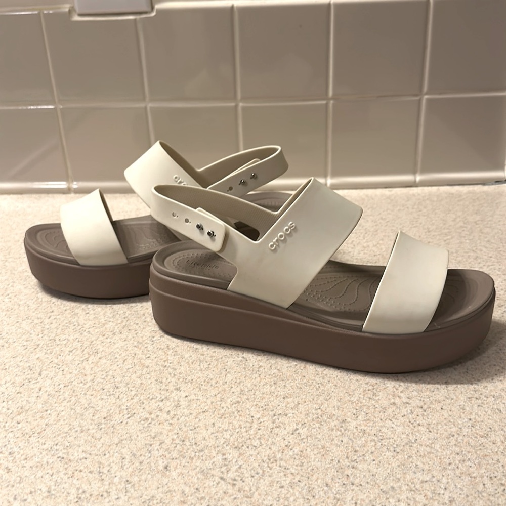 Crocs platform wedge